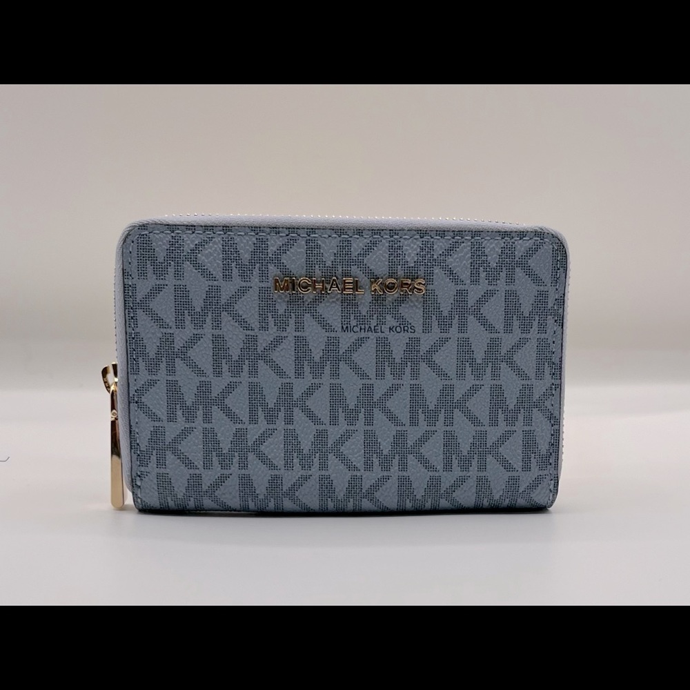 Michael Kors Zip Wallet